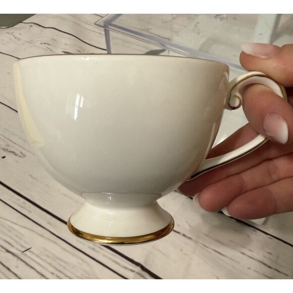 Mikasa Ultima + Super Strength Fine China Cameo Gold CUP Indonesia - Picture 5 of 7